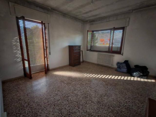 Villa Schiera in vendita a La Prada, Carrara