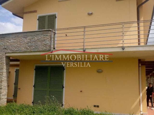 Villa Schiera in vendita a Carrara, Toscana