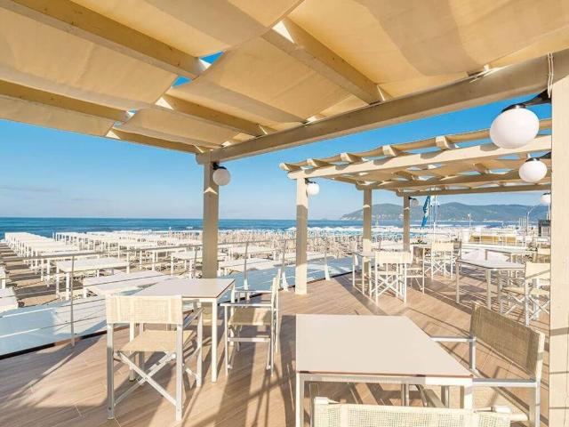 Villa Schiera in vendita a Marina di Carrara, Carrara