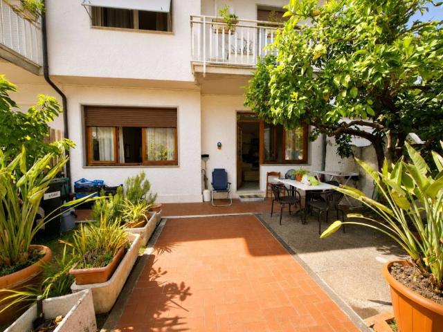 Villa Schiera in vendita a Marina di Carrara, Carrara
