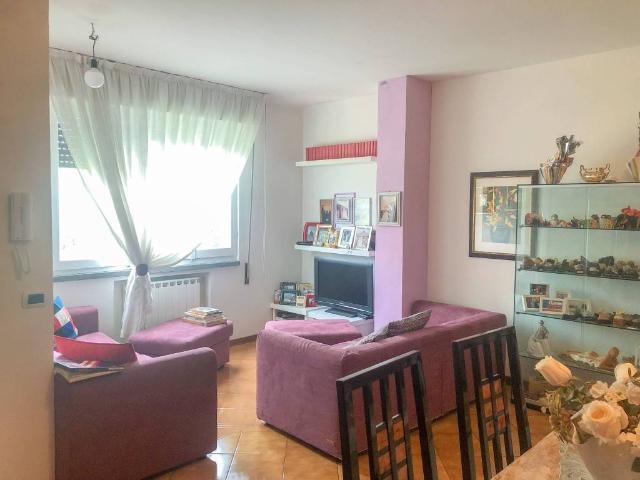 Villa Schiera in vendita a La Prada, Carrara