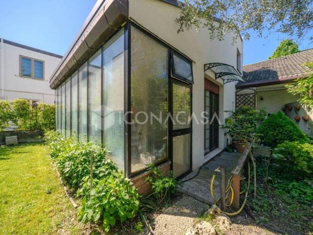 Villa Schiera in vendita a Unione dei comuni Valli del Reno, Lavino e Samoggia, Casalecchio Di Reno