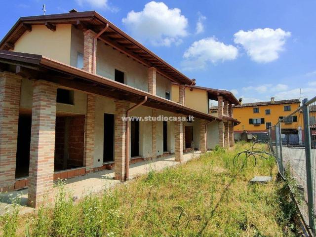 Villa Schiera in vendita a Casaletto Ceredano, Lombardia