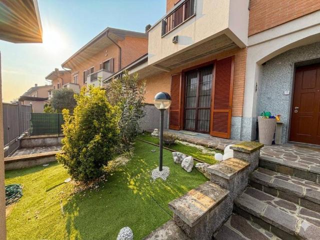 Villa Schiera in vendita a Mairano, Casaletto Lodigiano