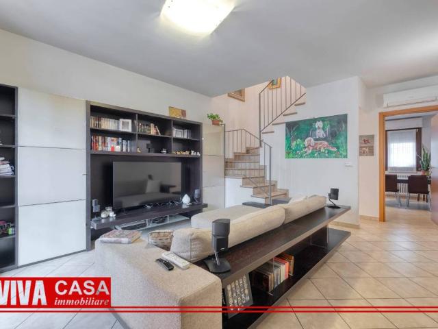 Villa Schiera in vendita a Nuovo Circondario Imolese, Casalfiumanese