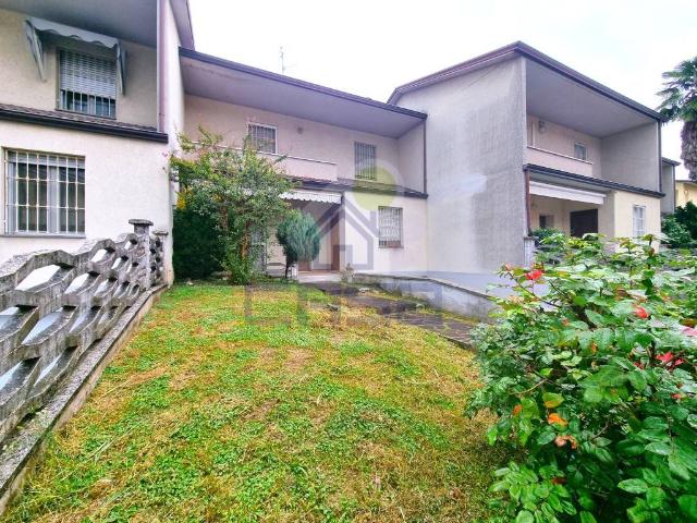 Villa Schiera in vendita a Borasca, Casalpusterlengo