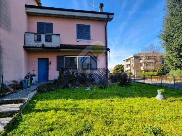 Villa Schiera in vendita a Casalpusterlengo, Lombardia