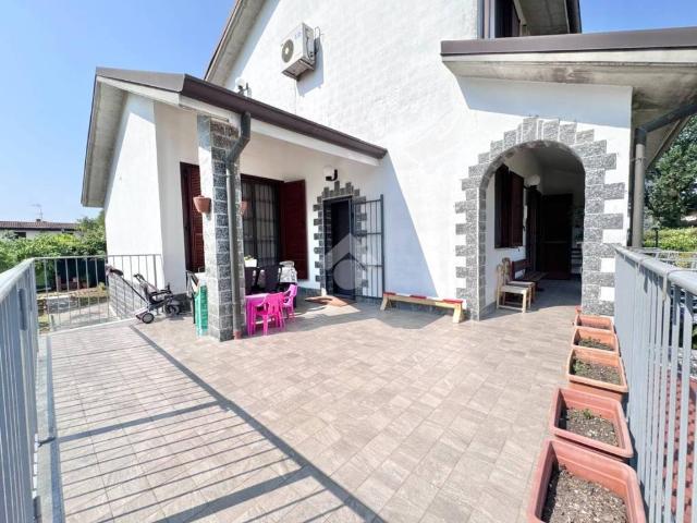 Villa Schiera in vendita a Unione dei Comuni I Fontanili, Casarile