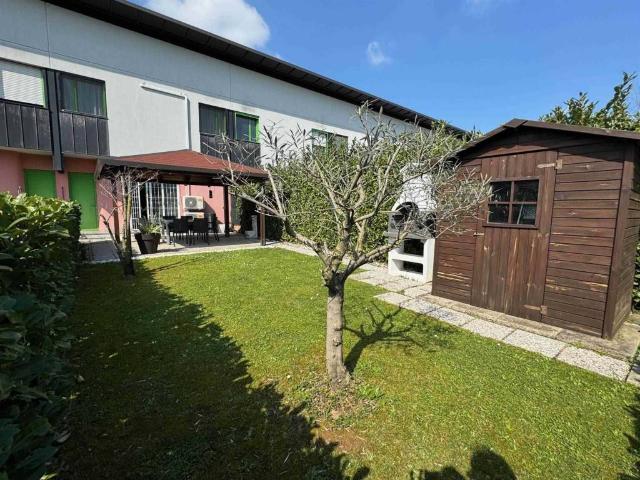 Villa Schiera in vendita a Galgiana, Casatenovo