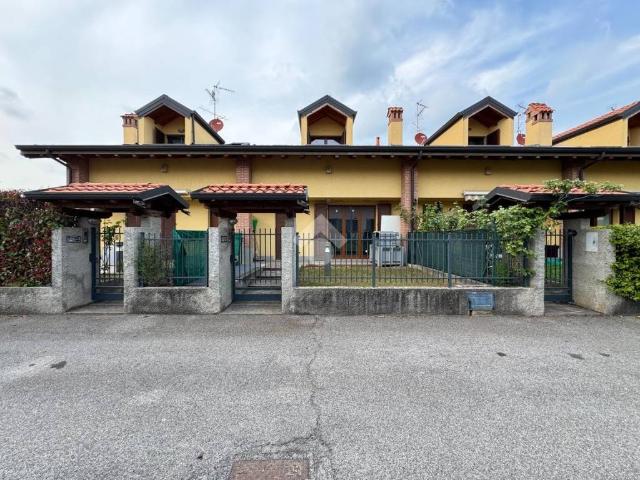 Villa Schiera in vendita a Galgiana, Casatenovo