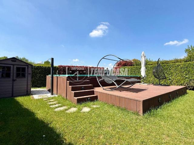 Villa Schiera in vendita a Galgiana, Casatenovo
