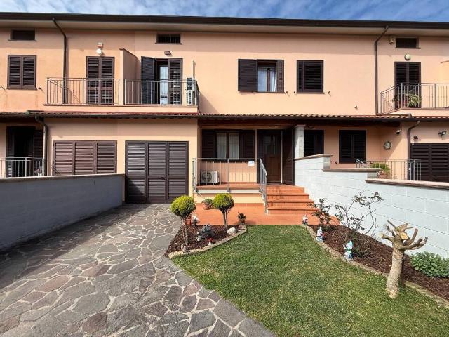 Villa Schiera in vendita a San Frediano a Settimo, Cascina