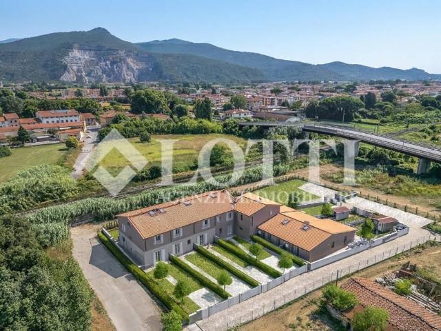 Villa Schiera in vendita a San Giorgio a Bibbiano, Cascina