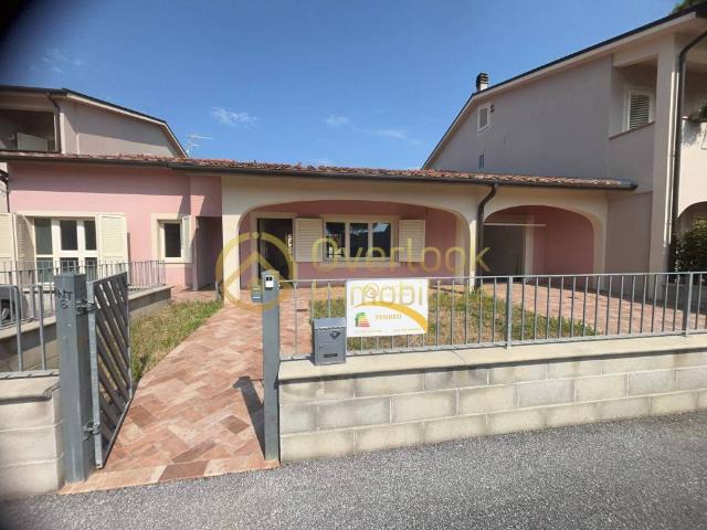 Villa Schiera in vendita a San Giorgio a Bibbiano, Cascina