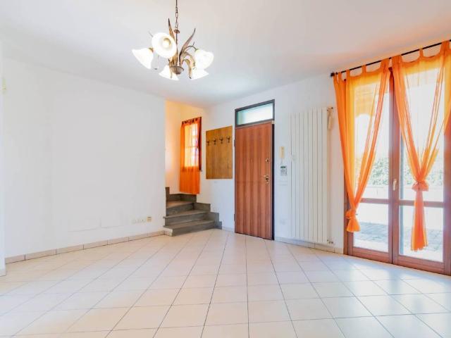 Villa Schiera in vendita a San Frediano a Settimo, Cascina
