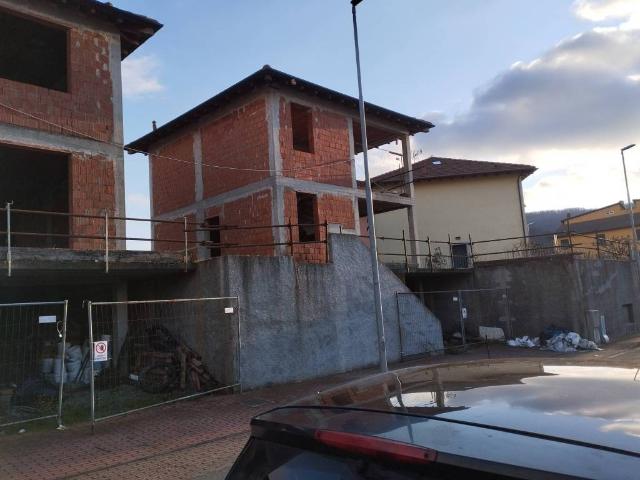 Villa Schiera in vendita a Casella, Liguria