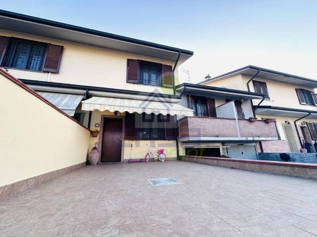 Villa Schiera in vendita a Caselle Lurani, Lombardia