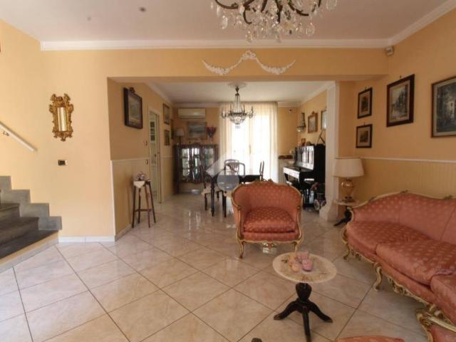 Villa Schiera in vendita a Caserta