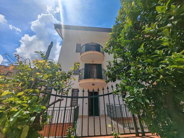 Villa Schiera in vendita a Caserta, Campania
