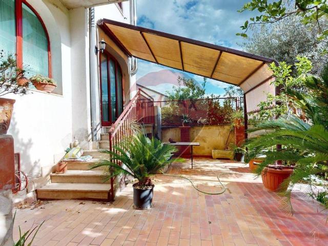 Villa Schiera in vendita a Caserta