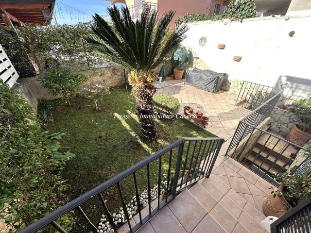Villa Schiera in vendita a Caserta, Campania