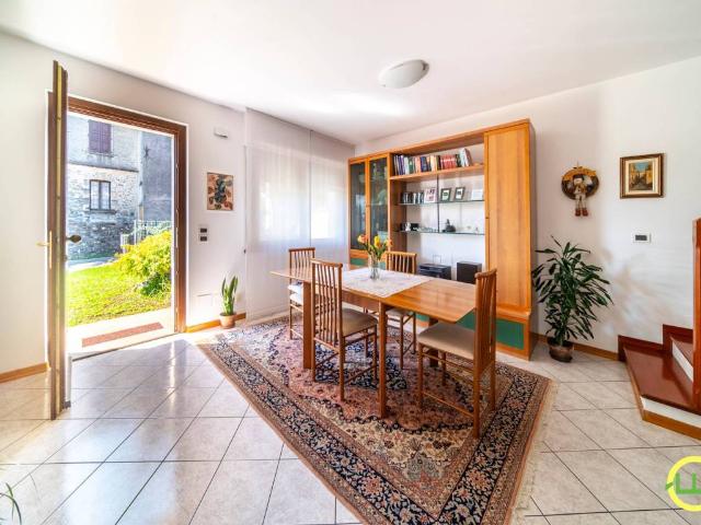 Villa Schiera in vendita a Martinazzo / Martinaç, Cassacco / Cjassà
