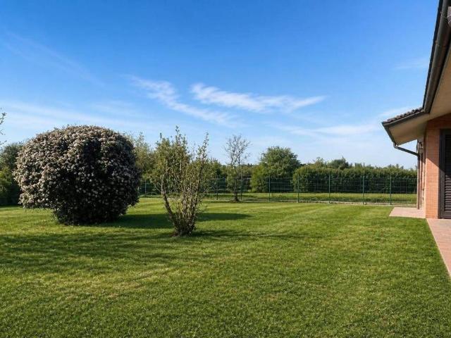 Villa Schiera in vendita a Cassano d'Adda, Milano