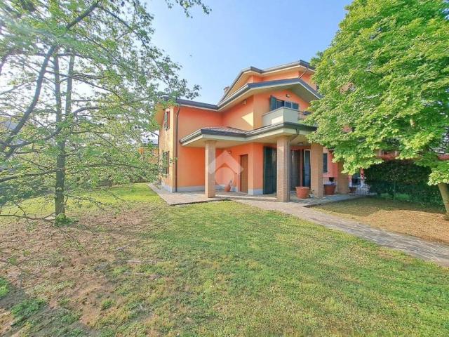 Villa Schiera in vendita a Cassano D'adda, Lombardia