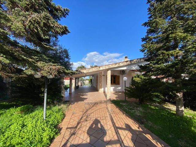 Villa Schiera in vendita a Puglia, Bari