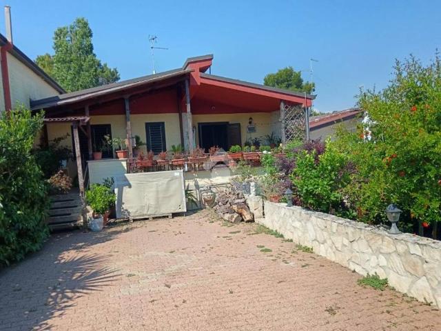 Villa Schiera in vendita a Puglia, Bari