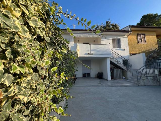 Villa Schiera in vendita a Puglia, Bari