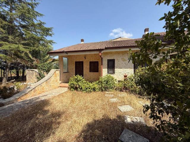 Villa Schiera in vendita a Puglia, Bari