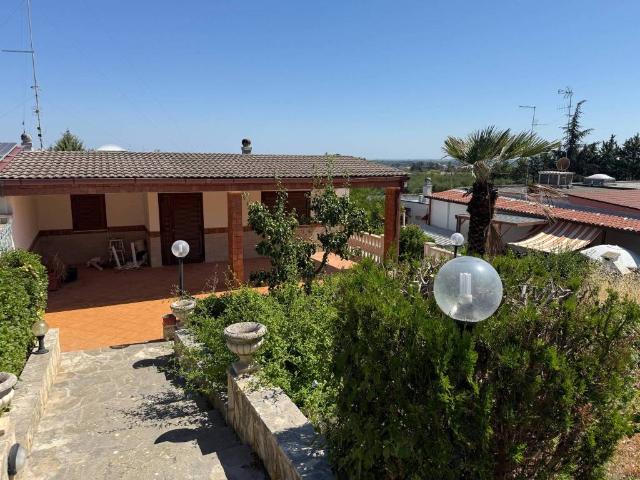 Villa Schiera in vendita a Puglia, Bari