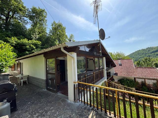 Villa Schiera in vendita a Unione dell'Appennino Bolognese, Castel D'aiano