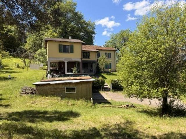 Villa Schiera in vendita a Unione dell'Appennino Bolognese, Castel Di Casio