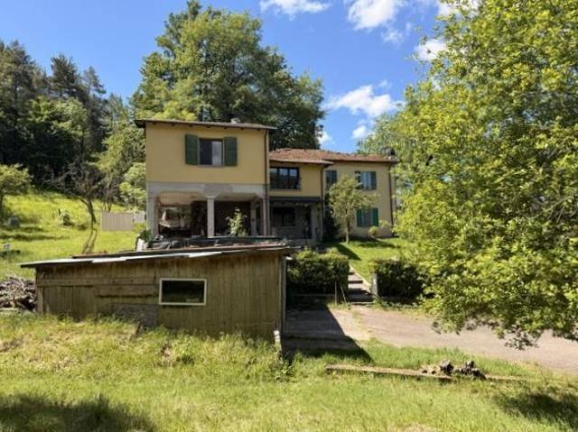 Villa Schiera in vendita a Unione dell'Appennino Bolognese, Castel Di Casio