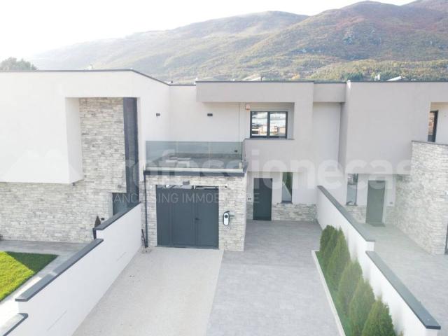 Villa Schiera in vendita a Castel Di Sangro, Abruzzo