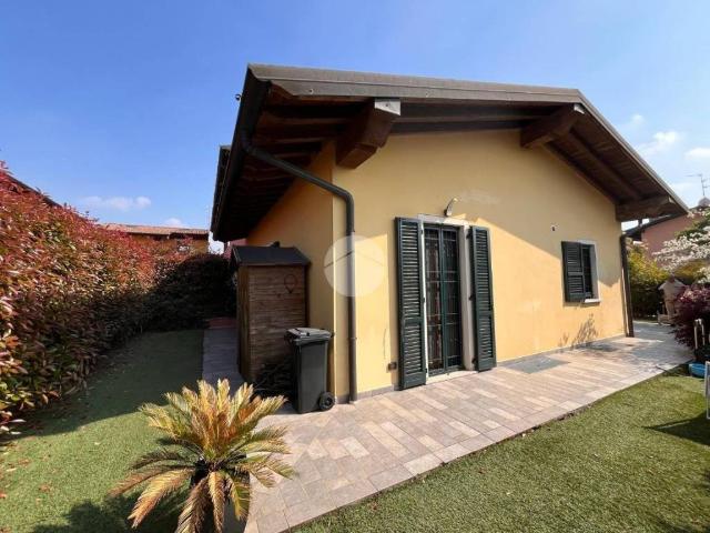 Villa Schiera in vendita a Castel Mella, Lombardia