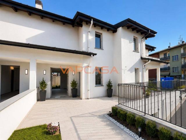 Villa Schiera in vendita a Castel Rozzone, Lombardia