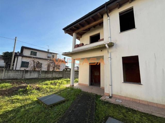 Villa Schiera in vendita a Castel Rozzone, Lombardia