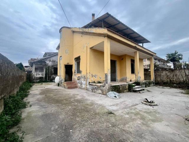 Villa Schiera in vendita a Castel Volturno, Campania