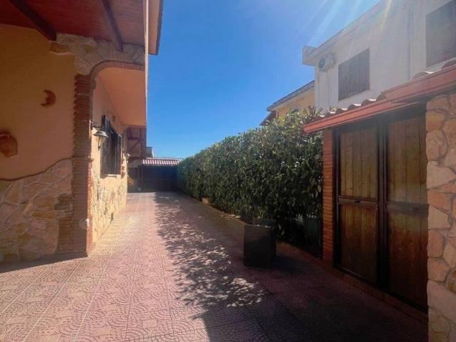Villa Schiera in vendita a Baia Verde, Castel Volturno