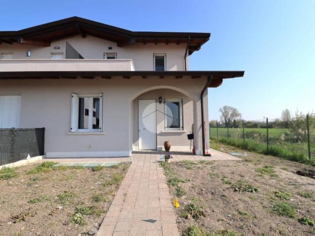 Villa Schiera in vendita a Castelbelforte, Lombardia