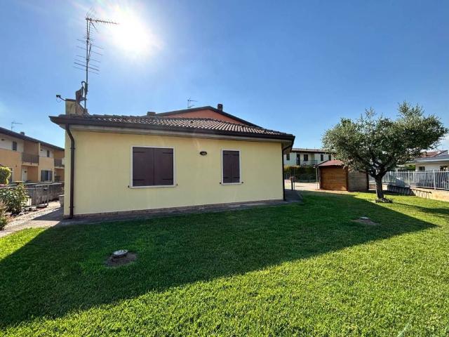 Villa Schiera in vendita a Castelbelforte, Lombardia