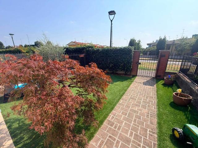 Villa Schiera in vendita a Castelcovati, Brescia