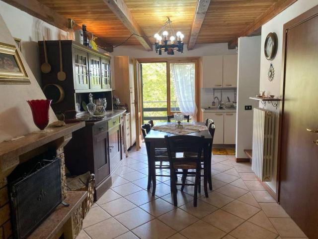 Villa Schiera in vendita a Unione di comuni Valmarecchia, Casteldelci