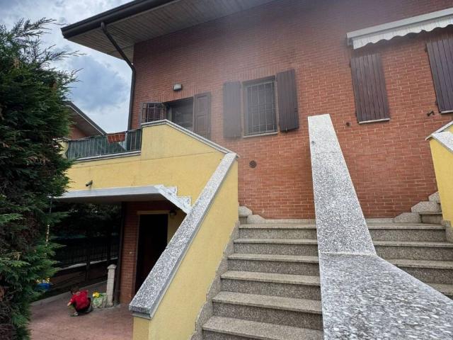 Villa Schiera in vendita a Unione dei comuni del Sorbara, Castelfranco Emilia