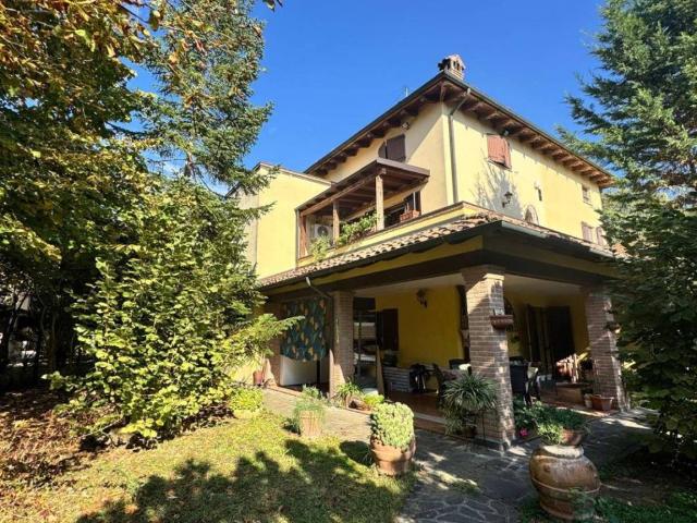 Villa Schiera in vendita a Unione dei comuni del Sorbara, Castelfranco Emilia