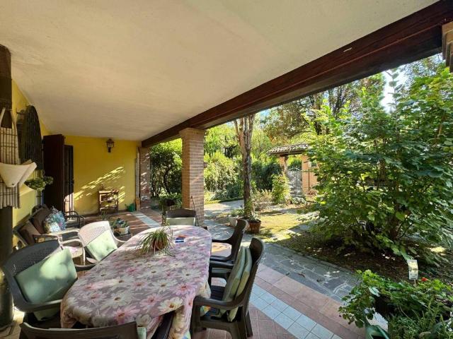 Villa Schiera in vendita a Unione dei comuni del Sorbara, Castelfranco Emilia