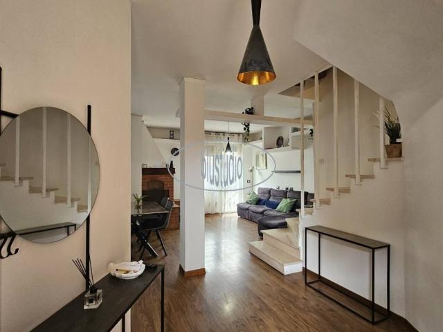 Villa Schiera in vendita a Castelfranco Piandiscò, Toscana